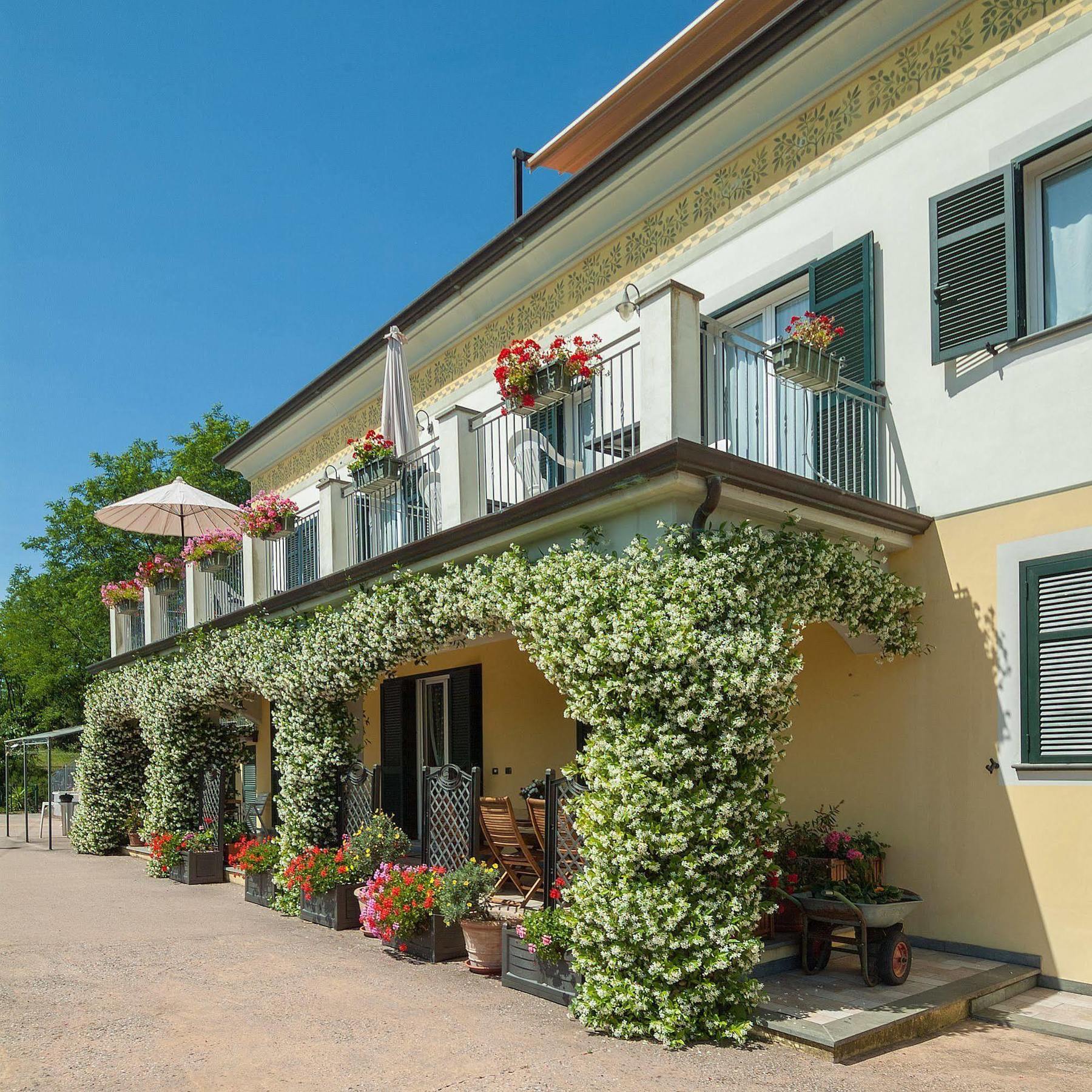 Villa Gli Ulivi Di Montalbano La Spezia Exterior foto
